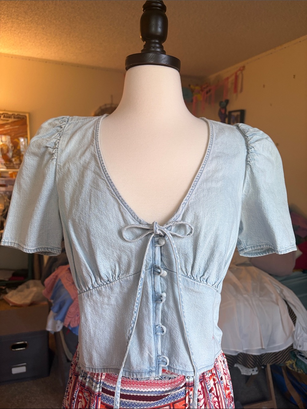 Levi’s Blouse - Picture 4 of 7